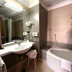 & Hotel Pouzzoles
