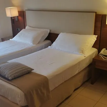 & Hotel 4*
