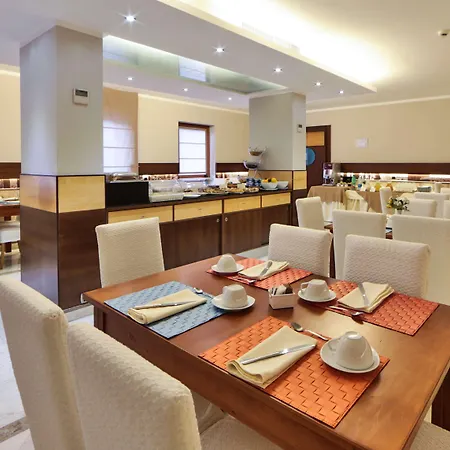 & Hotel 4*