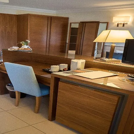 & Hotel Pouzzoles