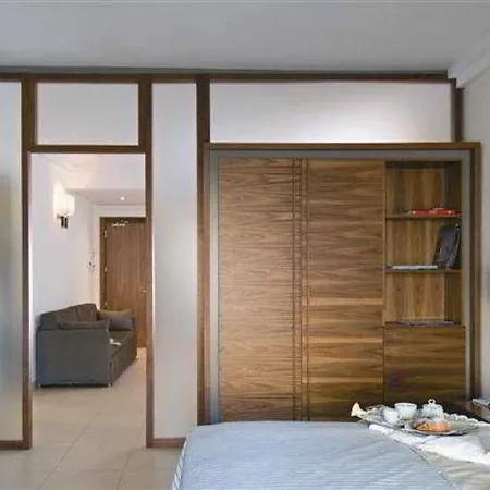 Hotel & Pozzuoli