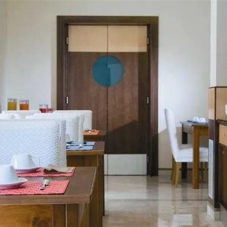 & 4* Pozzuoli